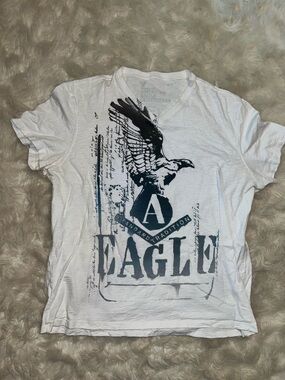 American Eagle Outfitters White Graphic V-Neck Tee - Eagle Print